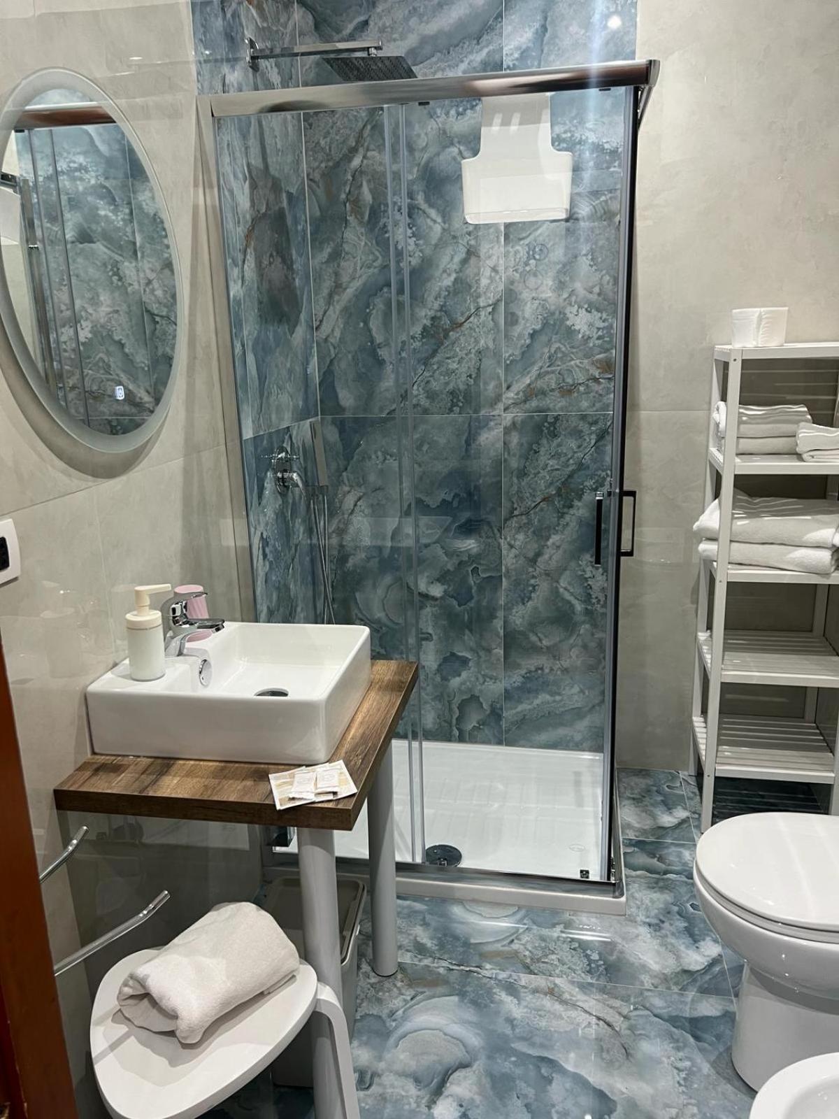 B&B Terronia Napoli Bagian luar foto