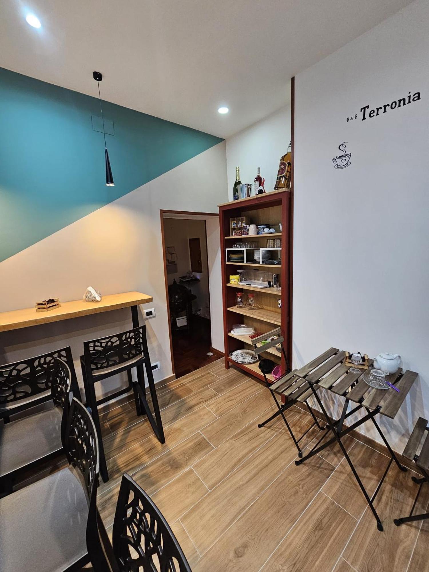 B&B Terronia Napoli Bagian luar foto