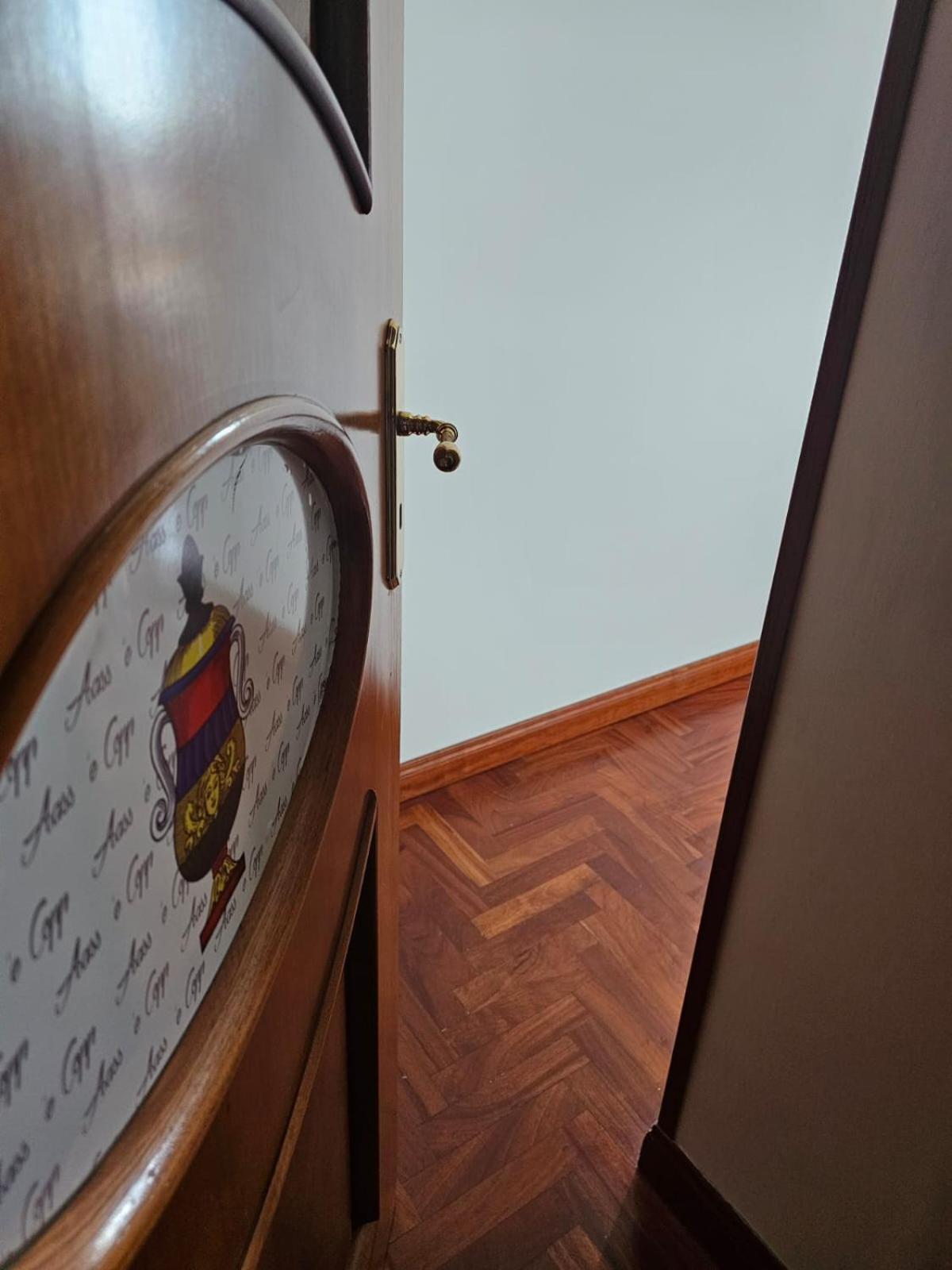 B&B Terronia Napoli Bagian luar foto