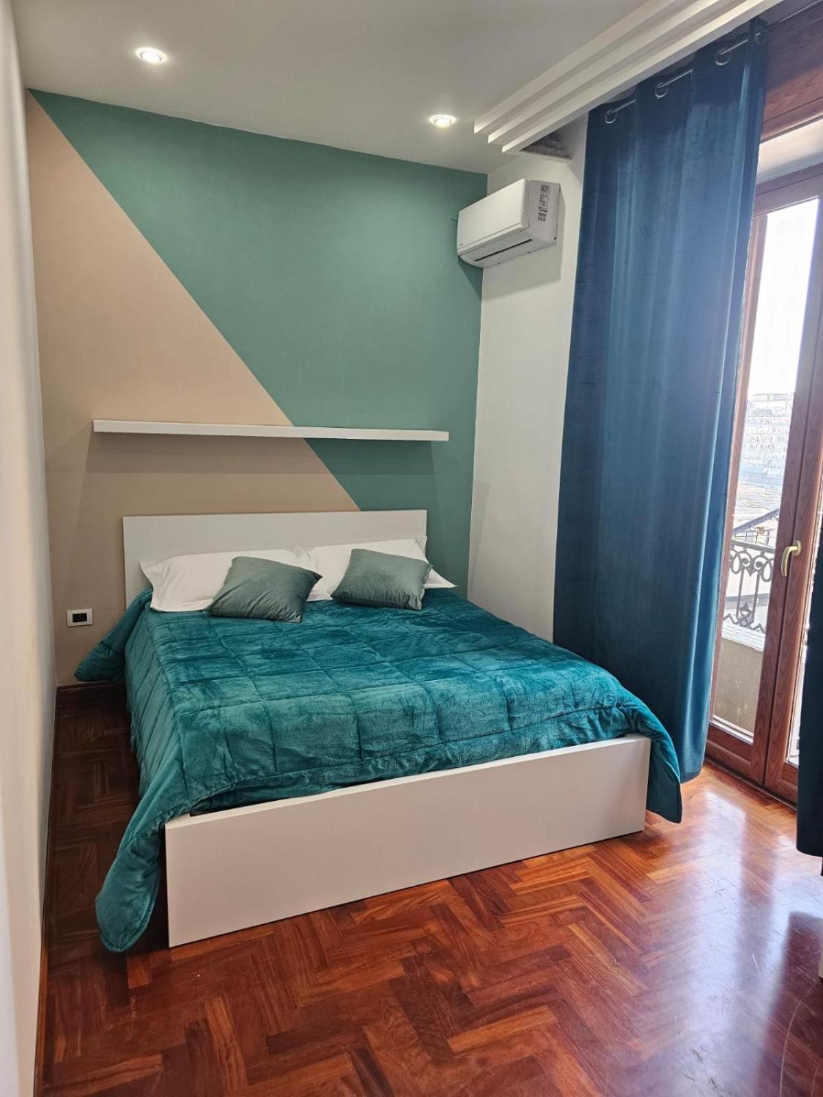 B&B Terronia Napoli Bagian luar foto
