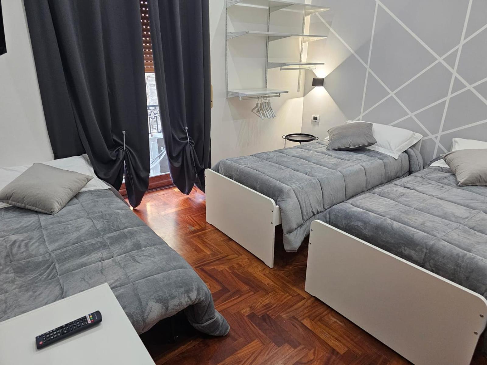 B&B Terronia Napoli Bagian luar foto