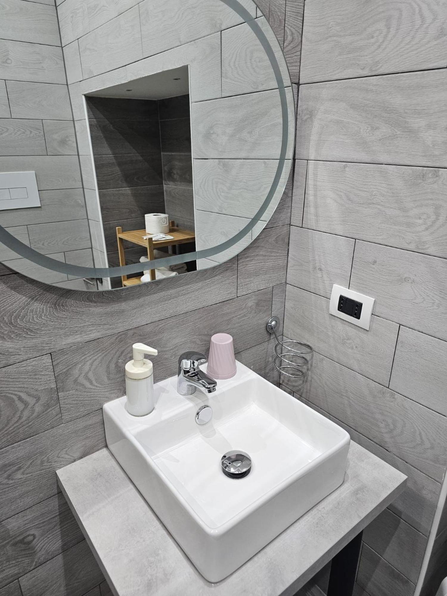 B&B Terronia Napoli Bagian luar foto