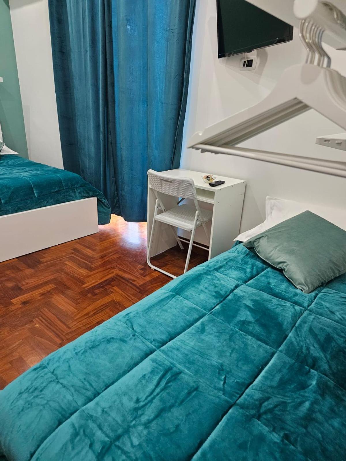 B&B Terronia Napoli Bagian luar foto