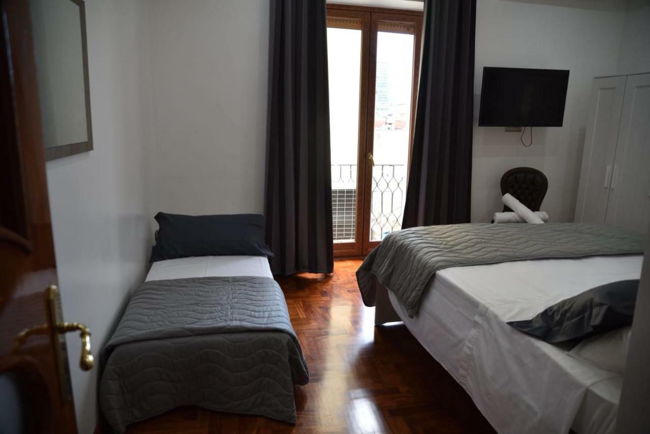 B&B Terronia Napoli Bagian luar foto