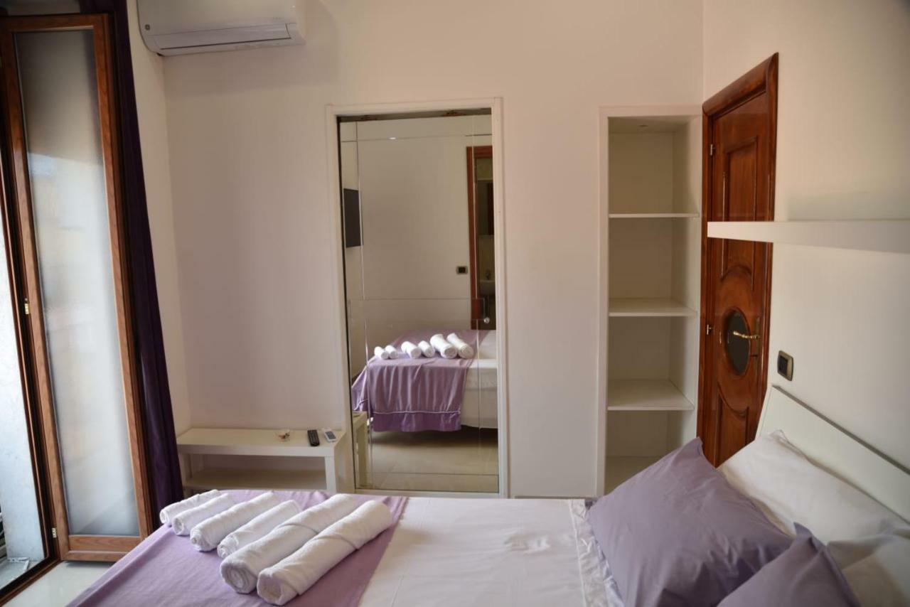 B&B Terronia Napoli Bagian luar foto