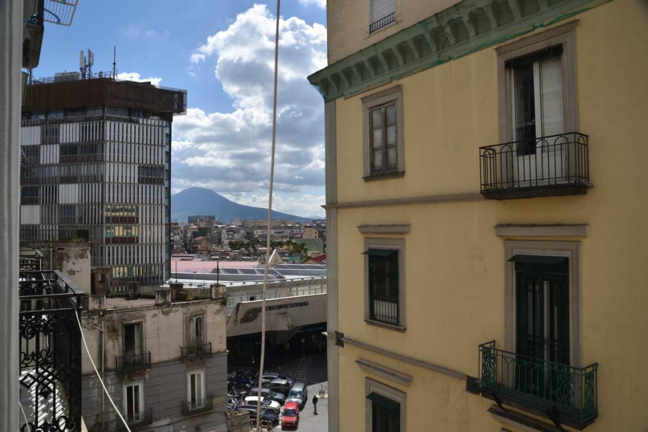 B&B Terronia Napoli Bagian luar foto